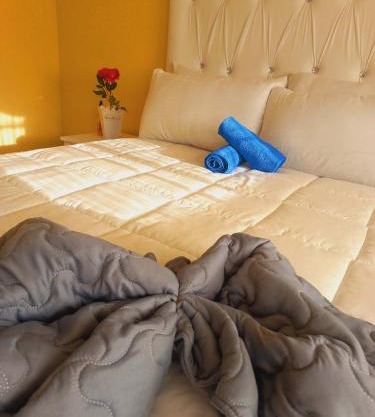 Khalanyoni Guest House