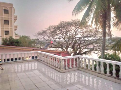 Khopchai Guesthouse