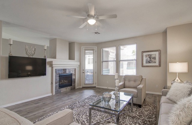 Kierland Commons Fine Dining, Shopping, Hiking, Heated Pool, Spa & Fitness Room, Garage + FREE GOLF!