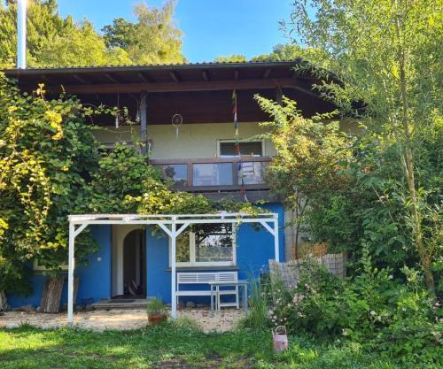 Kinder- und Hundeparadies mit großem eingezäunten Garten
