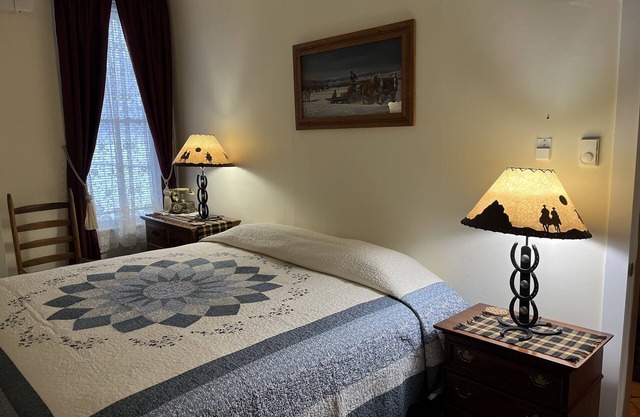 King One Bedroom, Converted 1894 Historic Hotel, Downtown Buffalo Wyoming