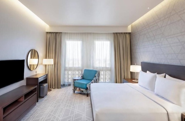 King Suite Near Reef Mall By Luxury Bookings
