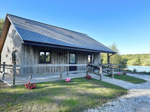 Kingfisher Lodge