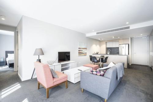 Kingston Foreshore Island - Waterfront luxury - Hosted by Canstay