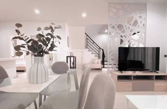Kira House | 4BR 3BA | Naiyang Beach | HKT Airport