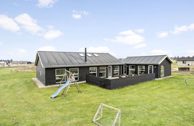 "Kirsi" - 1.6km from the sea by Interhome