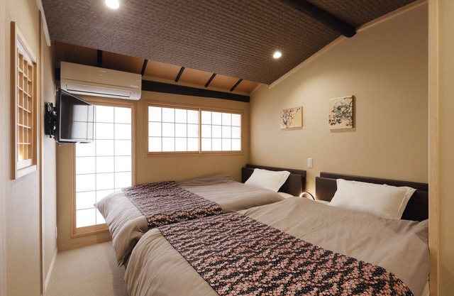 Kiyomizu & Gion Area | 2BR/2BA Kyoto Machiya + Private Maki Bath