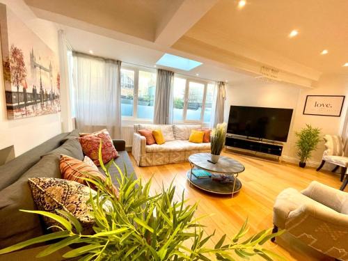 Knightsbridge Private 2 Bedrooms Flat