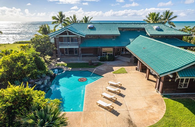 Konishiki Beachhouse: Luxury 6BR Oceanfront Home w/Private Pool, Beach Access