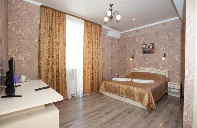 Kosmos Hotel