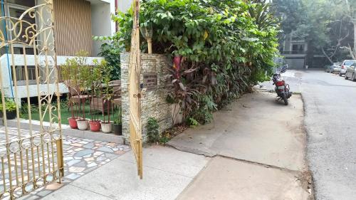 KRISHNA's INTERNATIONAL LODGING HOUSE