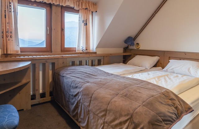 Krvavec Family Room 1