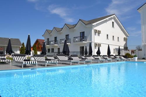Krystal Boutique Mansion