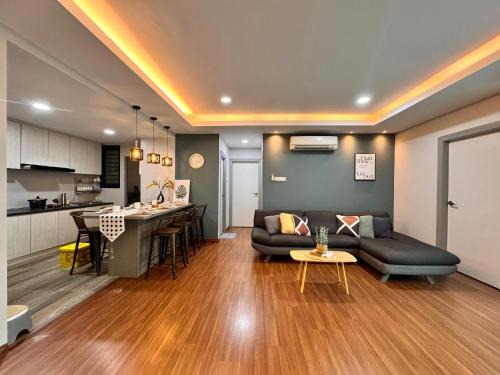 Kuching Cozy Vivacity Megamall Jazz Suite 3BR 9Pax