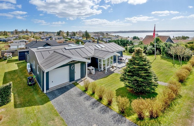"Kuno" - 300m from the sea by Interhome