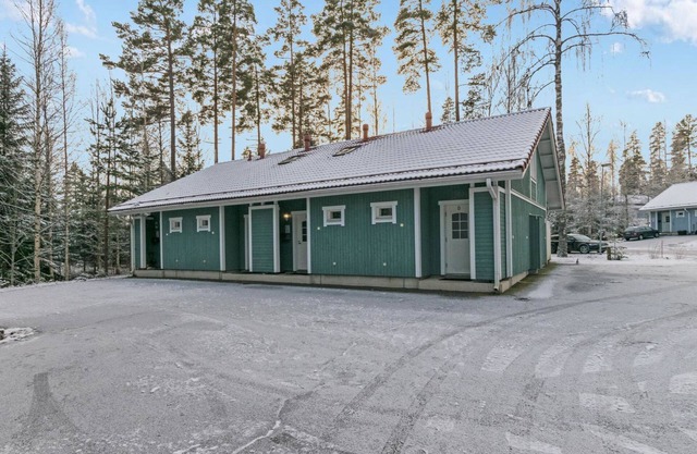 Kylpylän Ullanrinne 12 D by Interhome