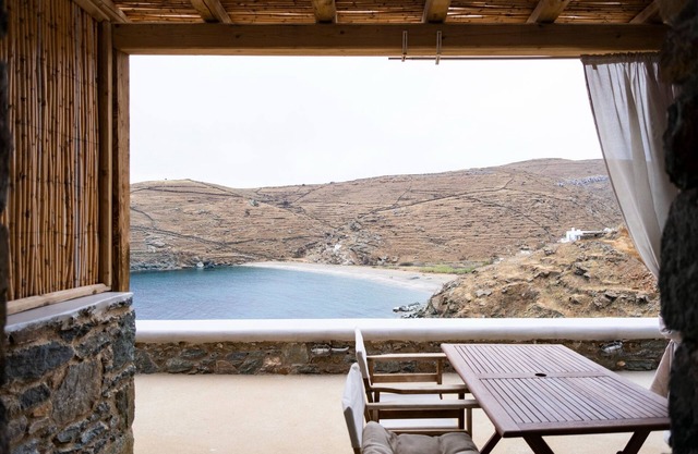 KYON Beach Suite-D 2min by the sea Skilos, Kythnos