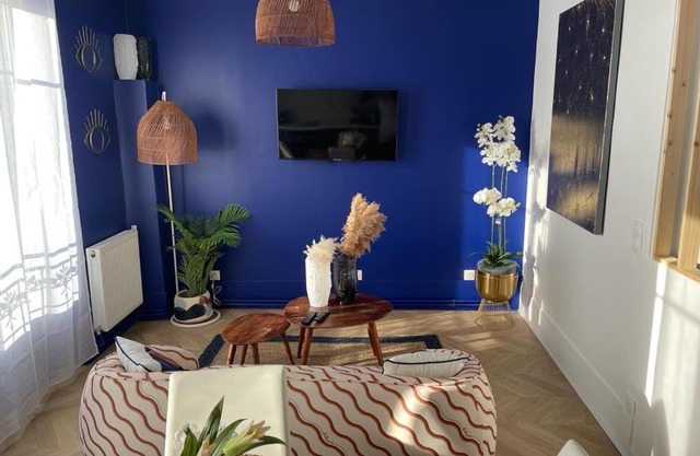 L'AMAZONIE - Lovely apartment near to the train station and Orly Airport