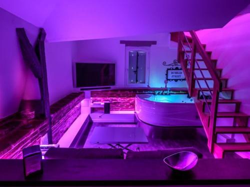 L'Antre vue - jacuzzi au château