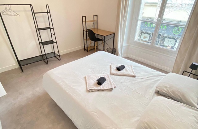 L'Appartement Privilège - 4 bedrooms - Coeur d'Angers, Spacious and elegant