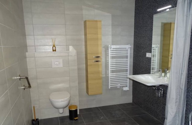 L'atelier, Proche de Tournus. Studio PMR Pour 1 Couple