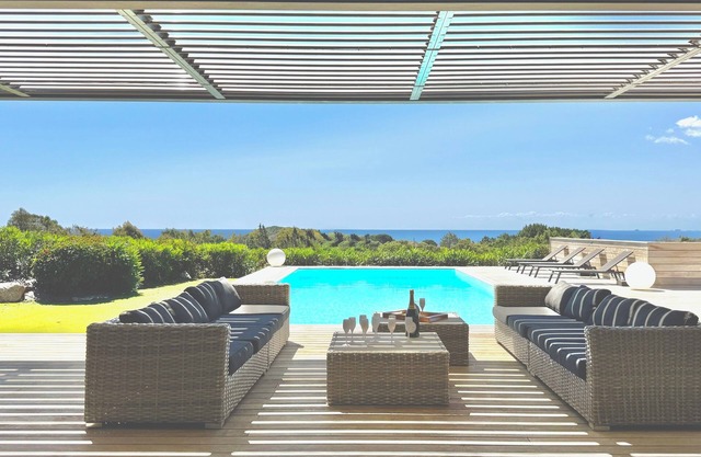 LONGAHOUSES : Heated swimming pool, Panoramic view of the sea and Sardinia