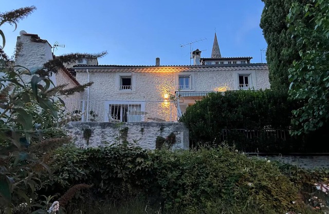 La Bâtisse de Rêve, Authentic Villa for 8 people with Jacuzzi