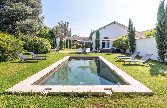 La belle vie, charming house with pool