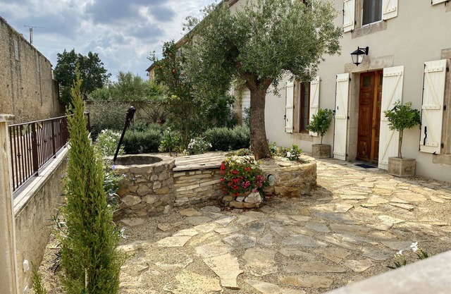 La Bergerie Antoine Laurier Rose King Room - Deluxe South of France Experience