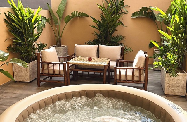 La cachette du cerf: Nature oasis with jacuzzi.