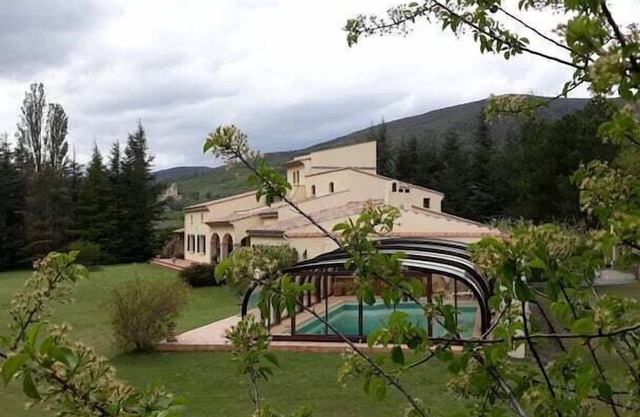 La Colombière : Gîte avec piscine à Poët Laval