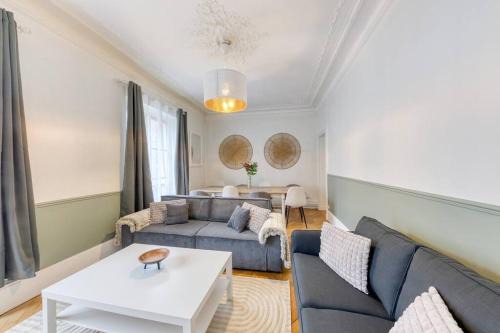 « La cour royale » appartement prestigieux à 50m du château de Versailles