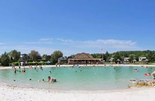 La Croix du Vieux Pont campsite* - Classic 4-room mobile home for 6 people