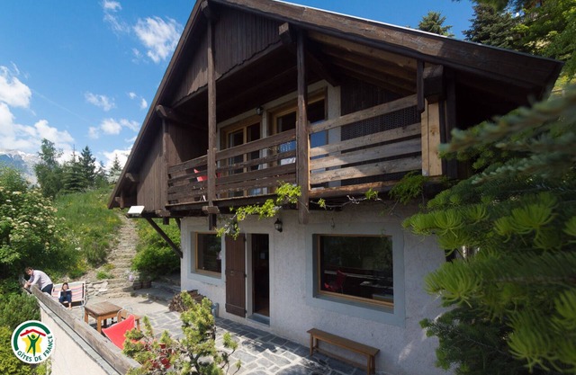 La Darse, Chalet sleeps 10 in the village of Villard Reculas, Alpe d'Huez.