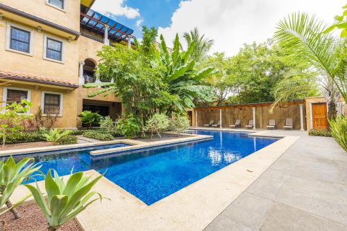 La Esquina 7 Langosta- 2 Bedroom Luxury Condo
