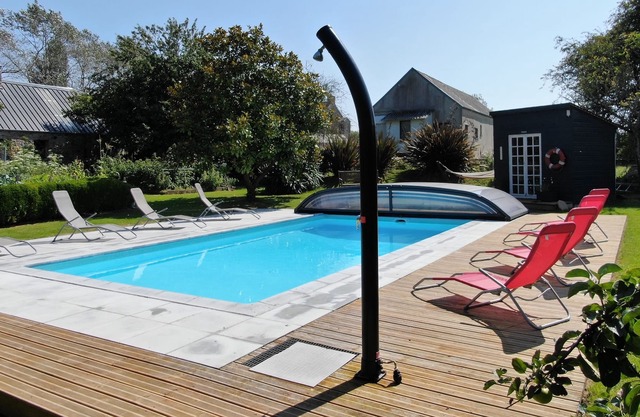 La Ferme de l’Eglise - heated pool, ponies, goats, sheep chickens, close beaches