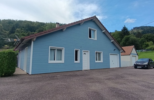 La Guédonne: My blue chalet in the heart of the Hautes Vosges mountains