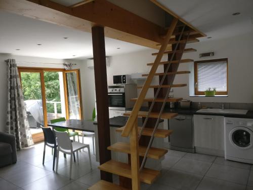 La Maison De Pierre