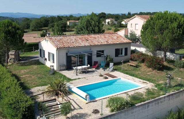 La Mauricette, villa of 79 m2, 2 bedrooms for 4 to 5 people with its private swimming pool