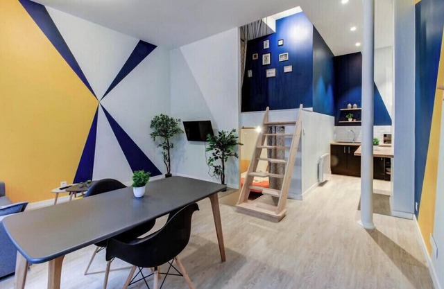 LA NANOU, APPART. LOFT 60m2 - PRIVATE YARD IN THE HISTORICAL CENTER OF DIJON