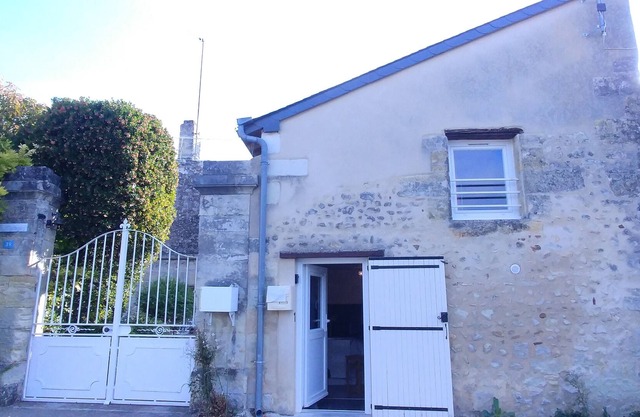 La Pétillante, small whole house for rent in Vouvray