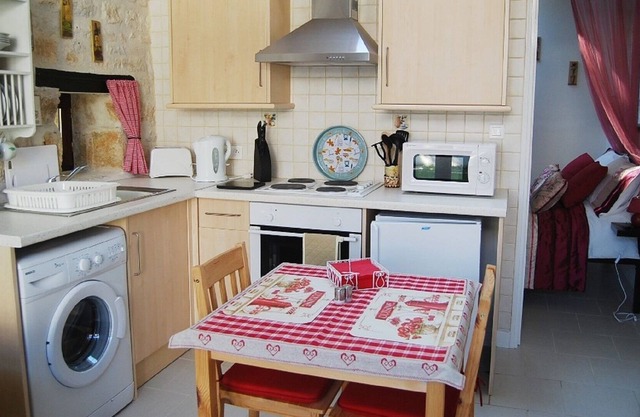 La Petite Chaumiere Sleeps 2 (1 Bedroom)