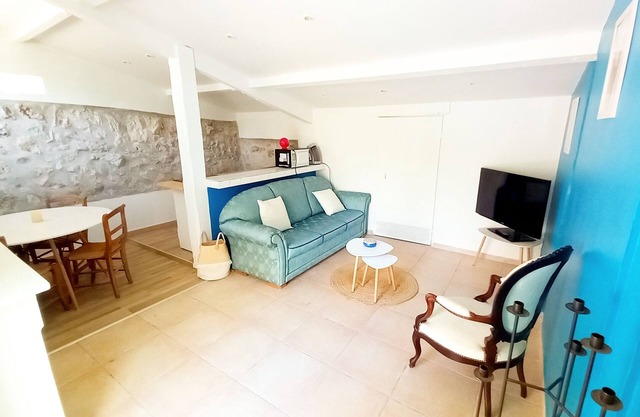 LA PETITE PELICANE house in a private residence in Mougins