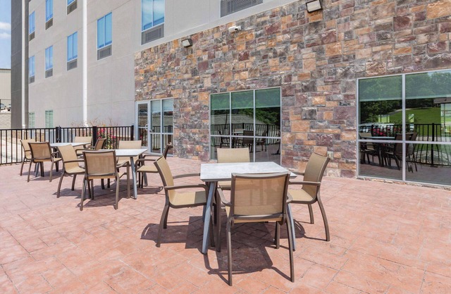 La Quinta Inn & Suites by Wyndham Jackson/Cape Girardeau