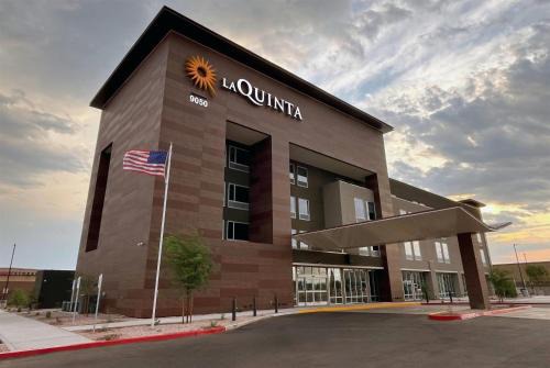 La Quinta Inn & Suites by Wyndham Phoenix West Glendale