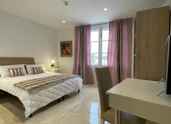La Reggia Seaview Guesthouse