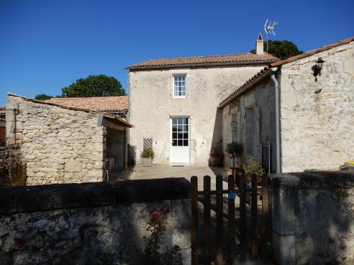 La Roche des Bois, maison classée * (8 pers)