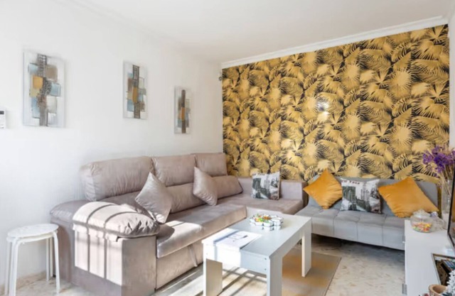 La Rosa de Oro - Four Bedroom Apartment, Sleeps 10