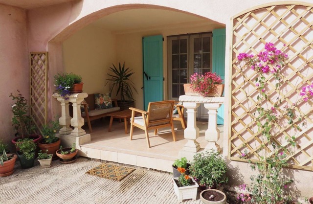 LA Rose & Le Loup, eco-vintage gite between sea and mountain