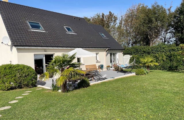 La Sauge a haven of peace 350m from the sea with a beautiful south-facing garden